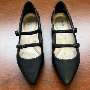 Clark’s black sandals size 61/2 W